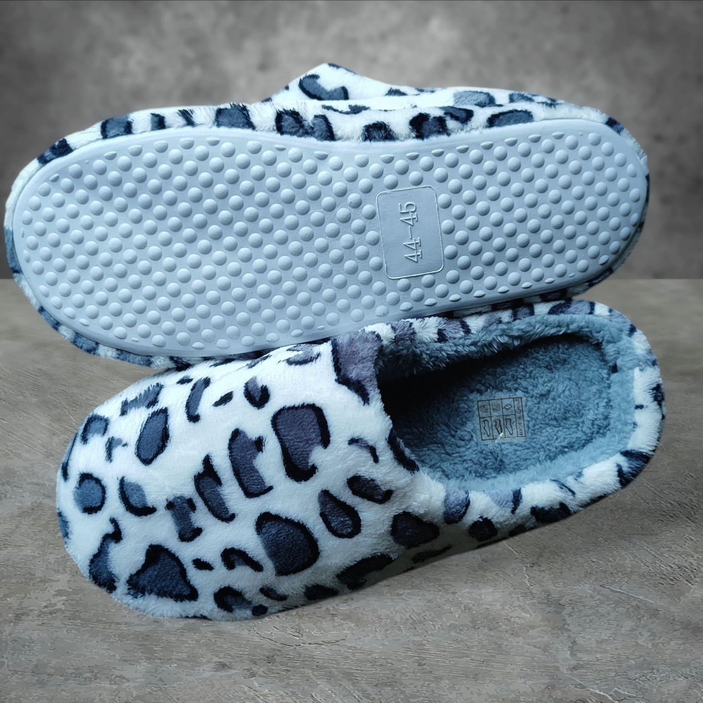 Grey Leopard Slippers – Soft, Stylish & Comfortable