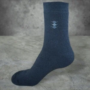 Men’s dark gray classic terry socks, soft, warm, and perfect for everyday wear.
